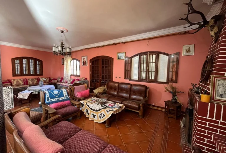 Villa de standing à vendre à Playa Blanca, Tanger - 800 m² - 4 600 000 D